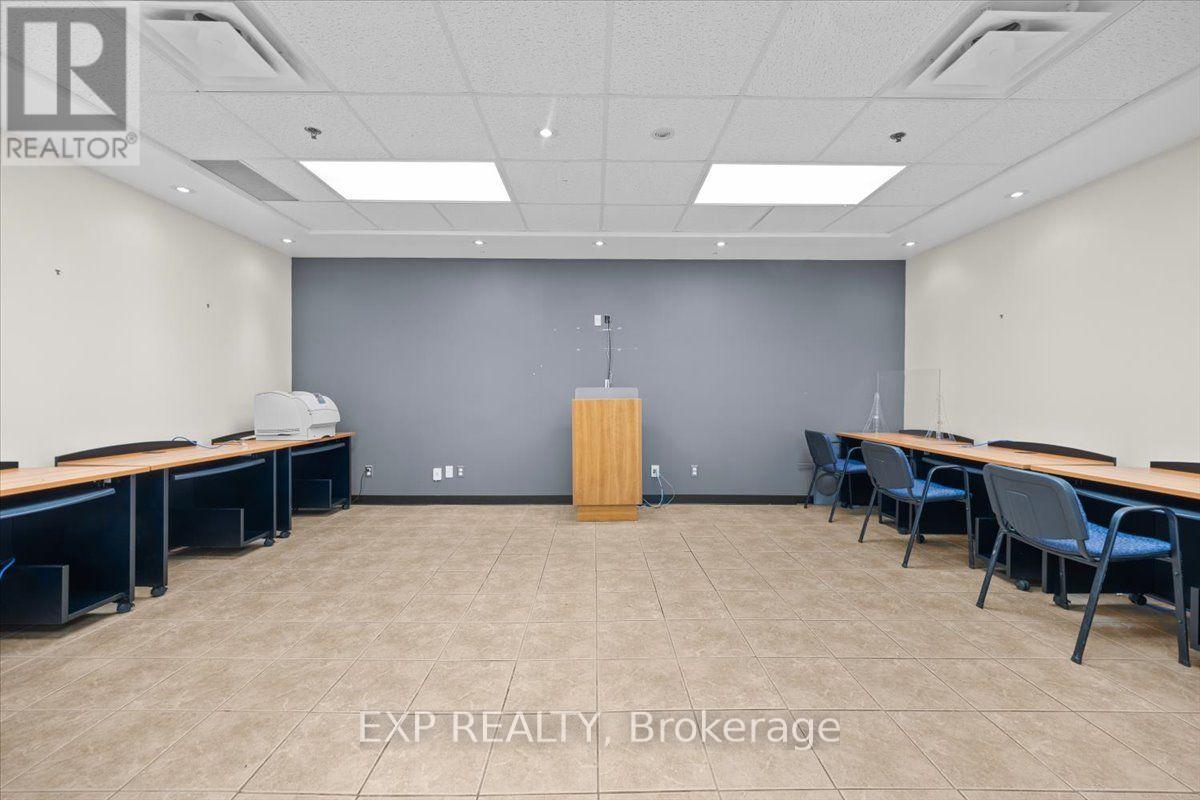 124 - 40 Sunset Boulevard Property Photo 6