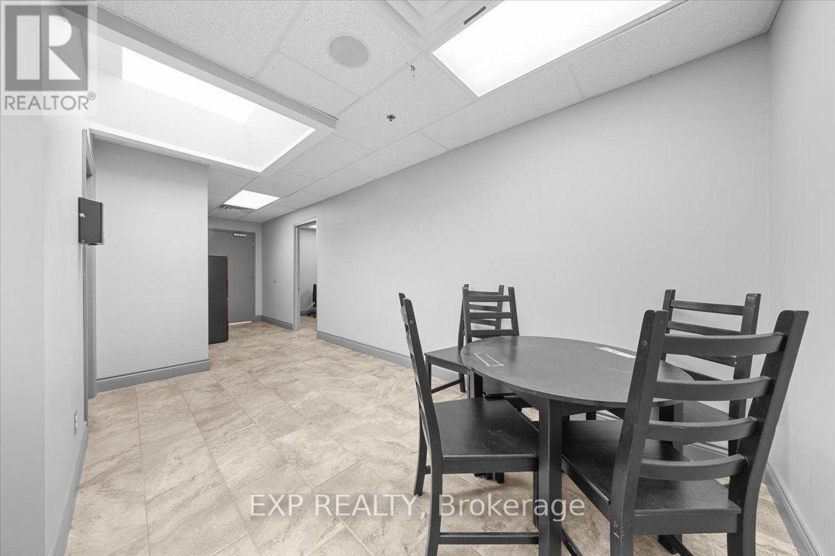 124 - 40 Sunset Boulevard Property Photo 8