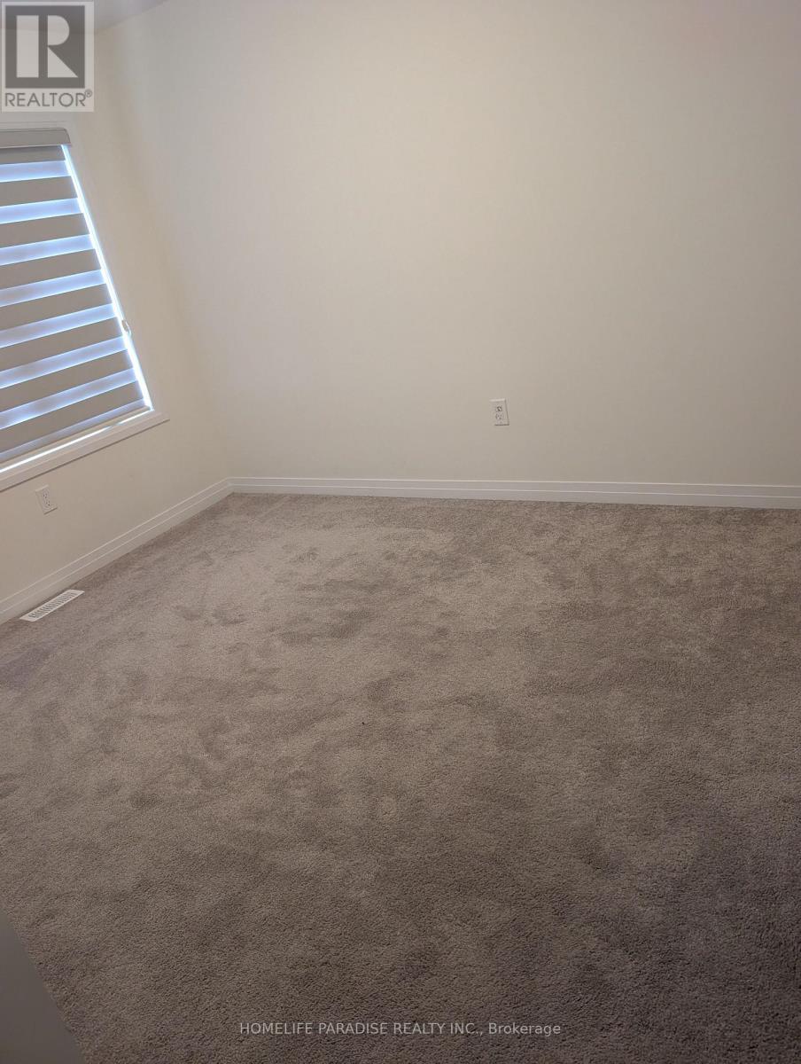 3 - 15 Blacklock Street E Property Photo 13