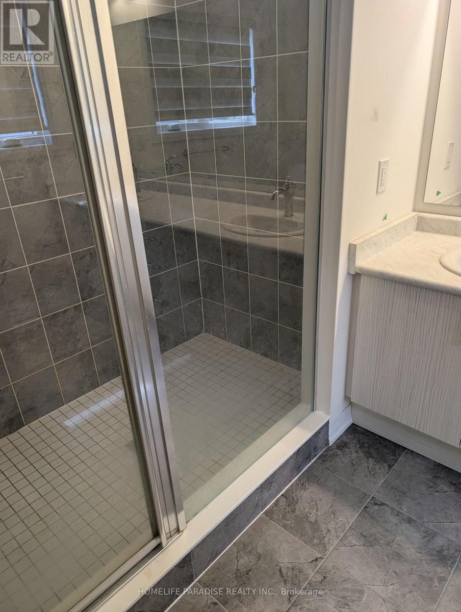3 - 15 Blacklock Street E Property Photo 15