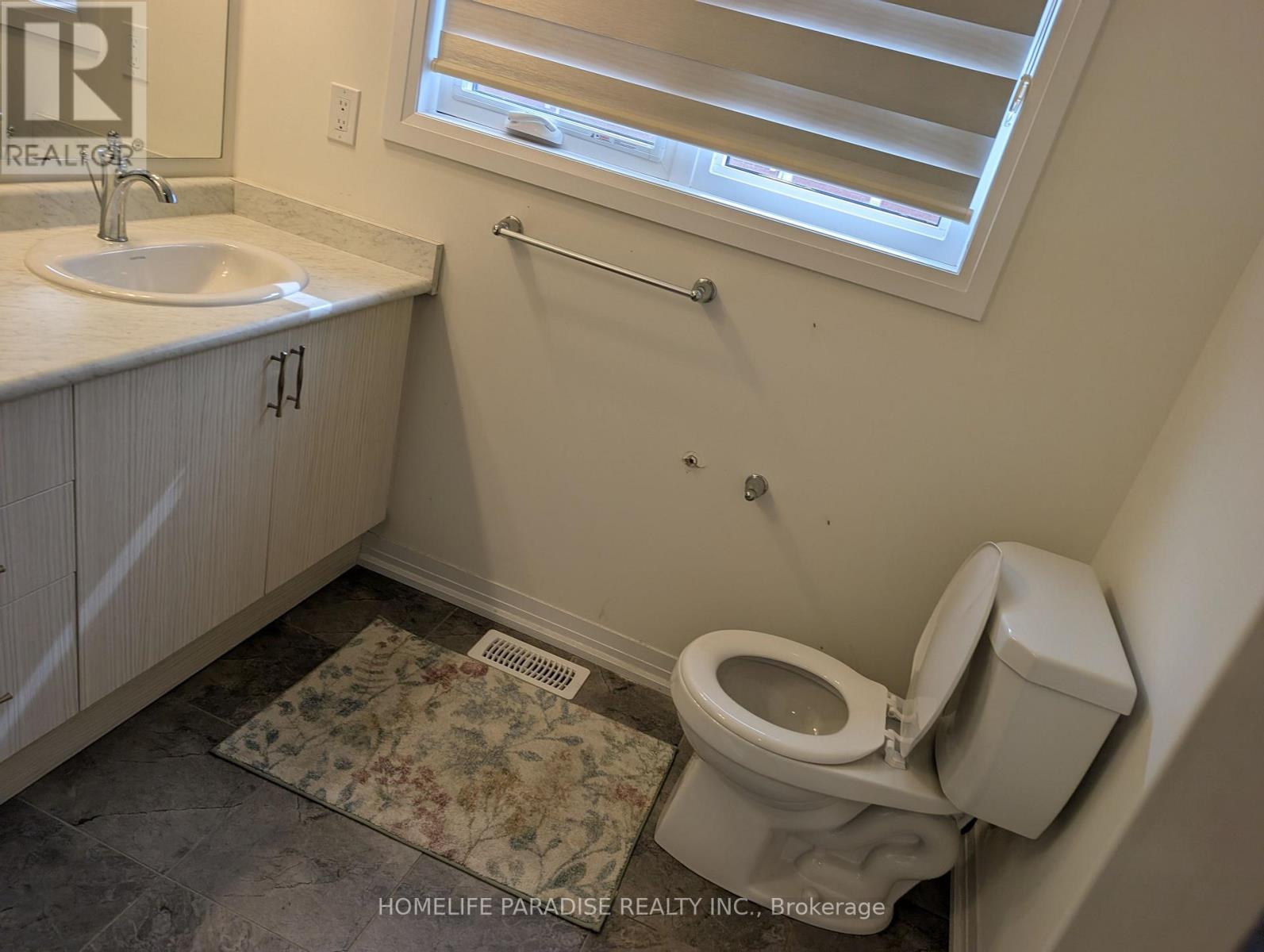 3 - 15 Blacklock Street E Property Photo 16