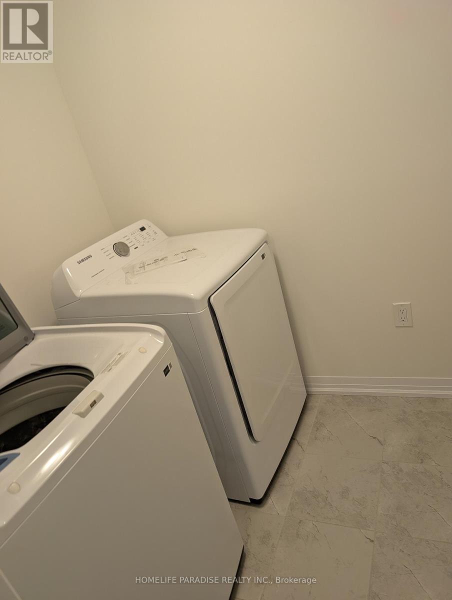 3 - 15 Blacklock Street E Property Photo 17