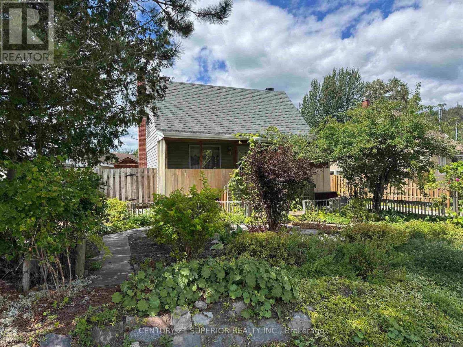 20 HERON DRIVE Property Photo 1