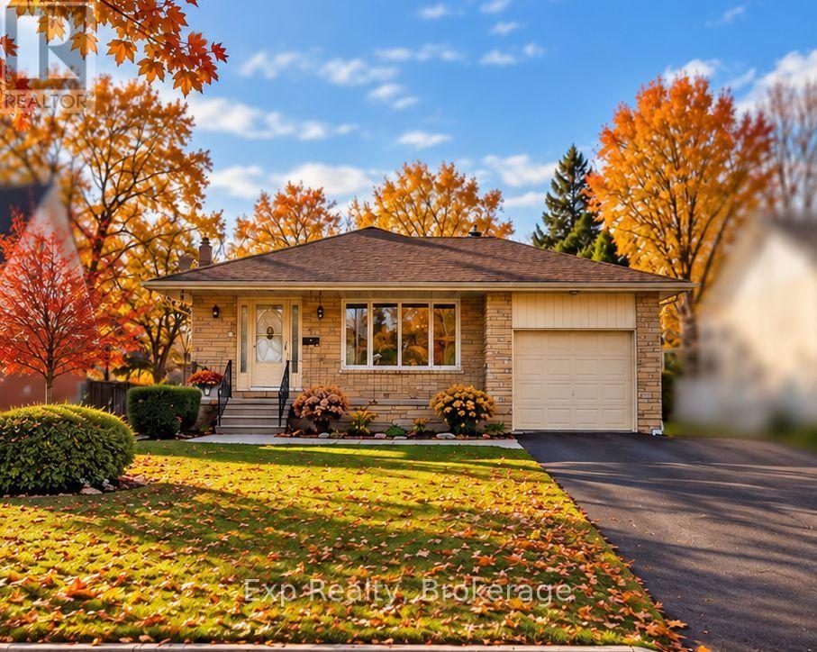 16 APPLEWOOD DRIVE