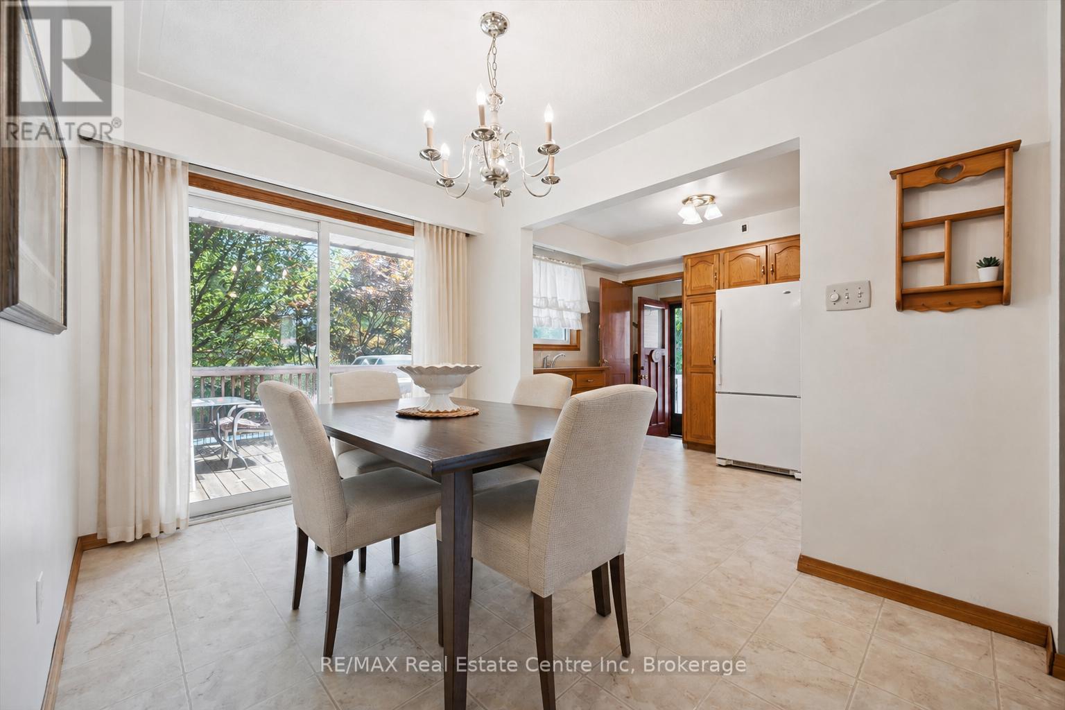 289 Speedvale Avenue E Property Photo 6
