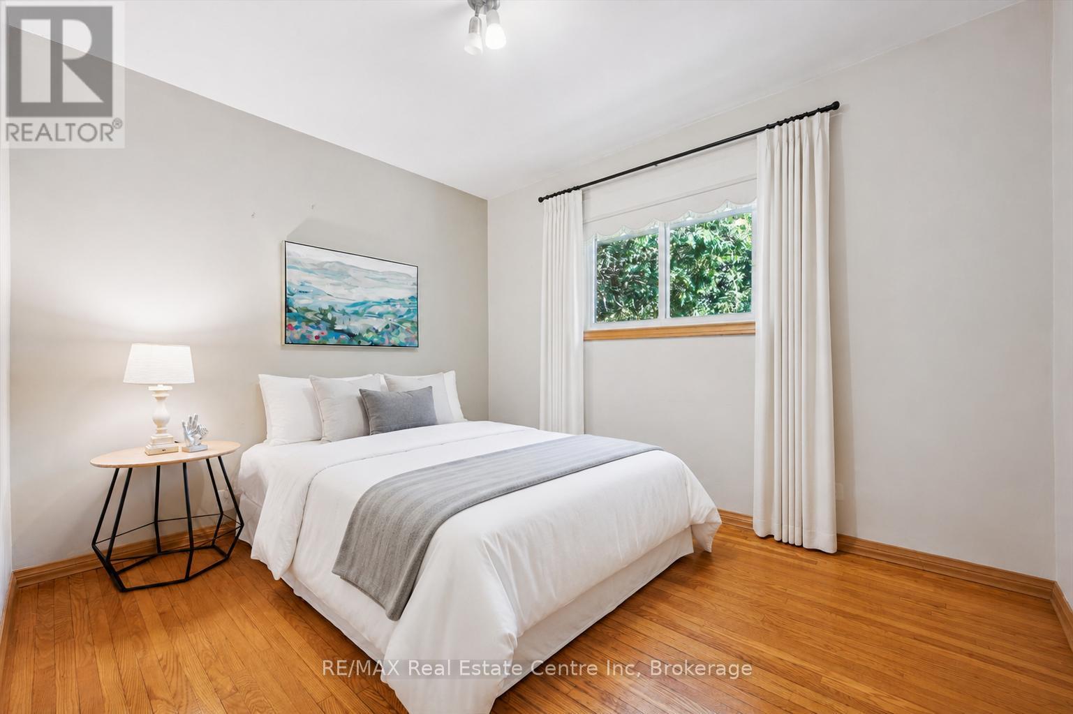 289 Speedvale Avenue E Property Photo 11