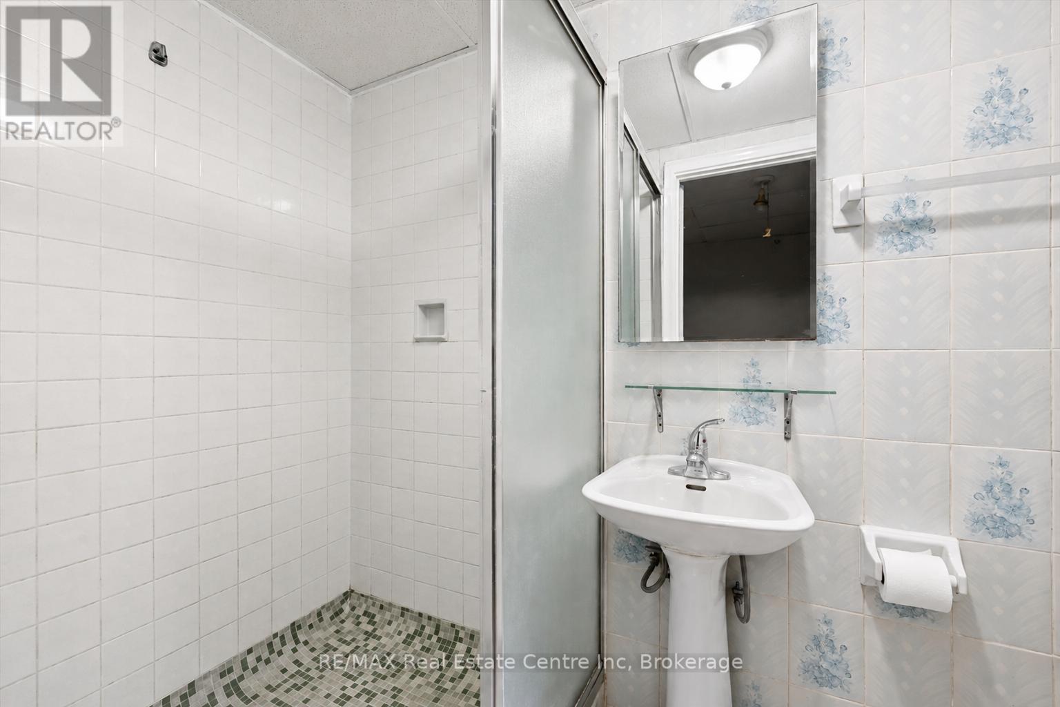 289 Speedvale Avenue E Property Photo 16