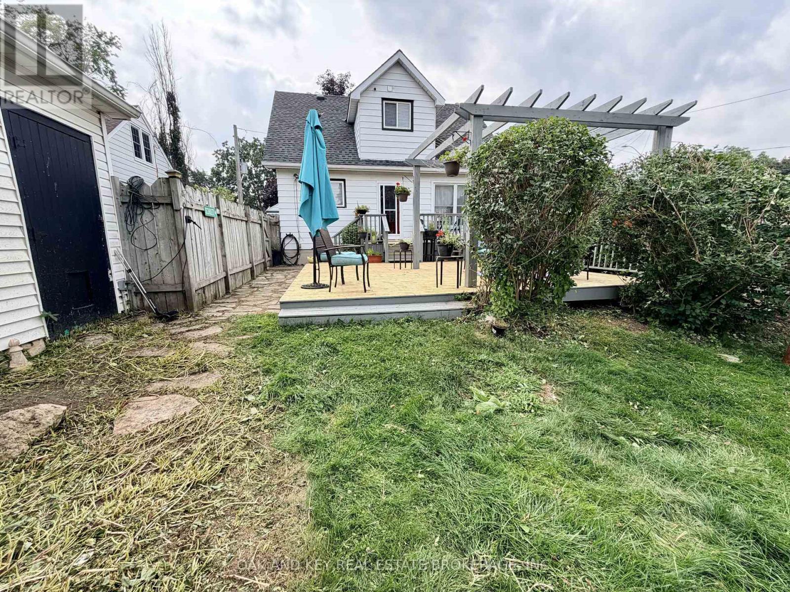 120 Sydenham Street Property Photo 45