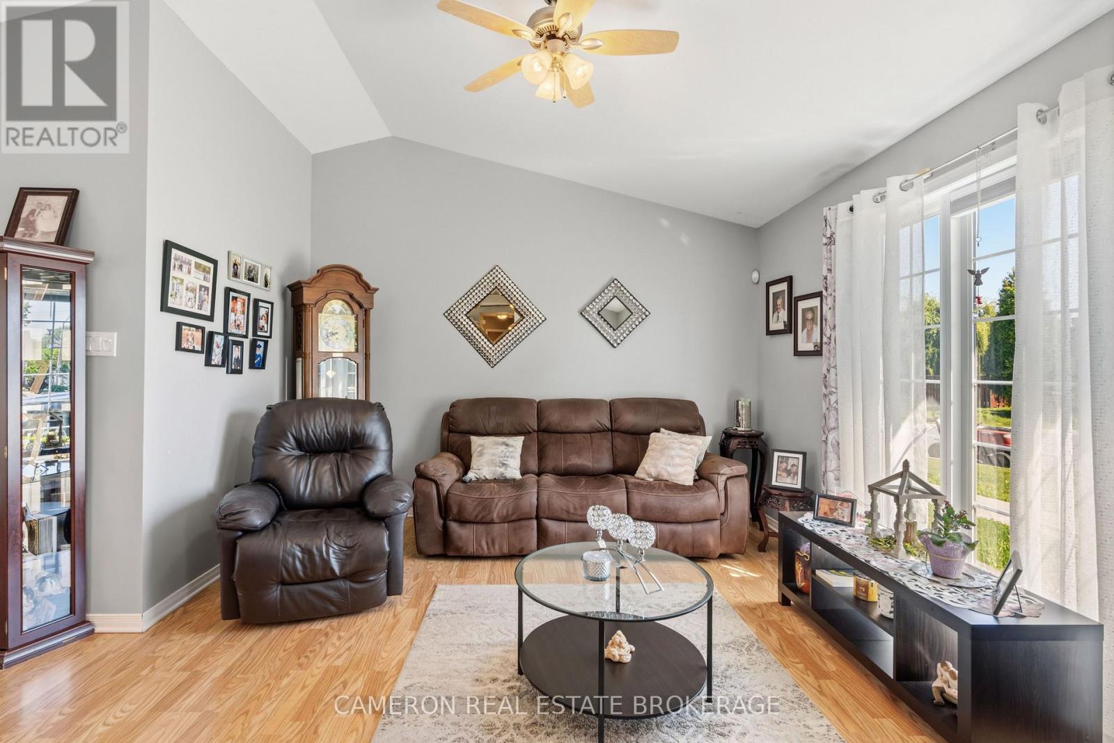 2 Enza Drive Property Photo 7