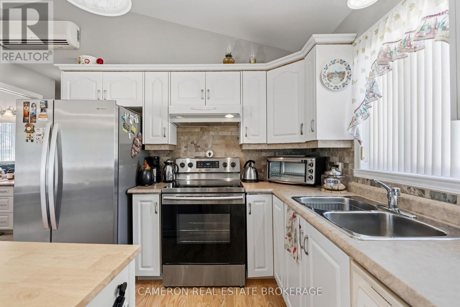 2 Enza Drive Property Photo 12