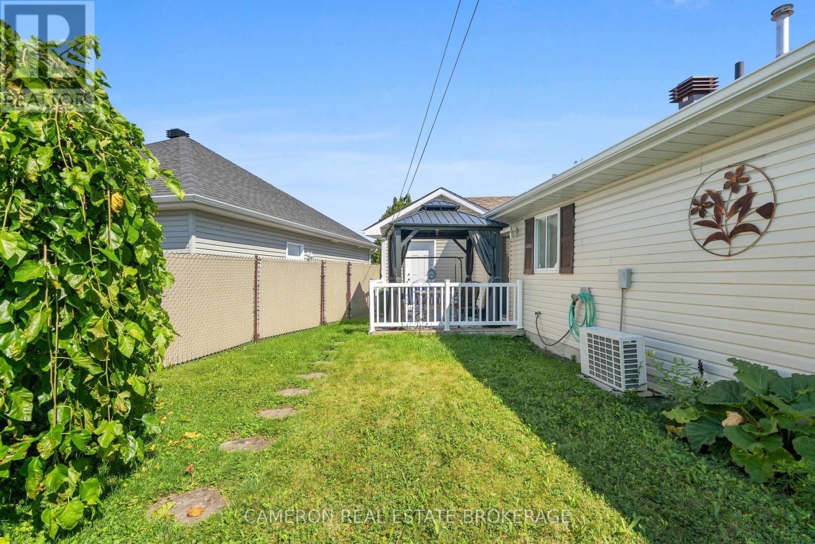2 Enza Drive Property Photo 22