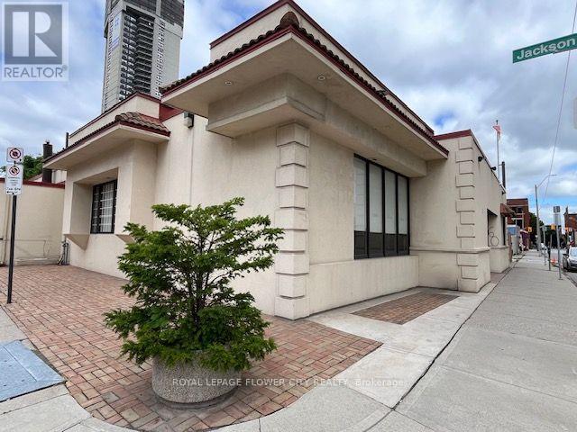 60 Walnut Street Property Photo 15
