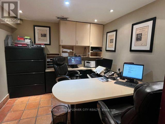 60 Walnut Street Property Photo 32
