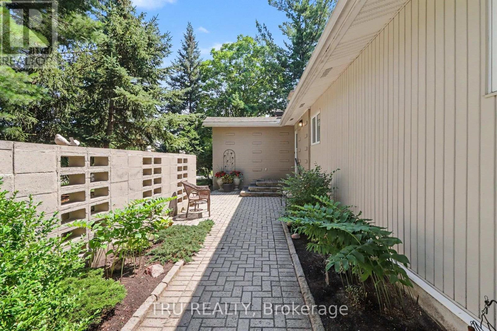 1174 Cameo Drive Property Photo 4