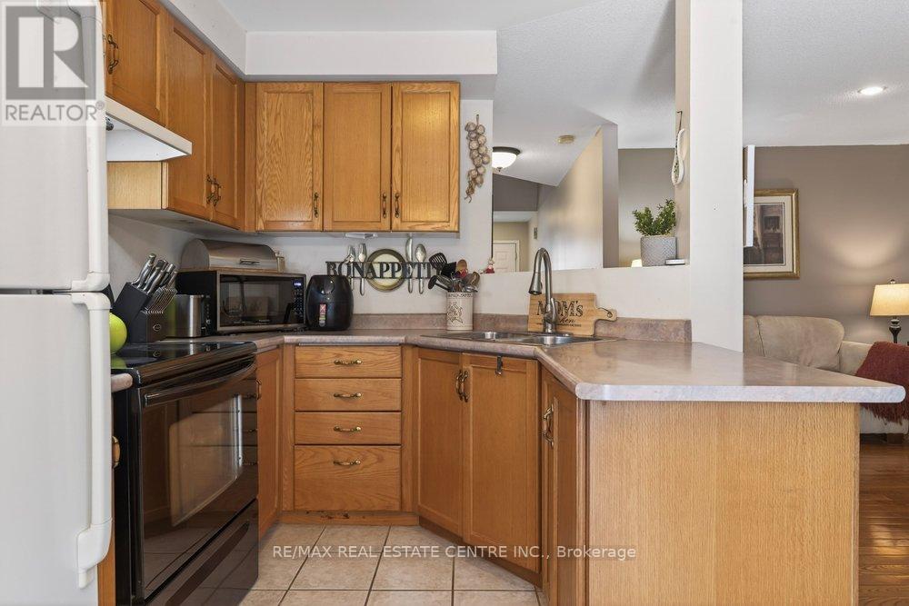 29 - 10 Cadham Boulevard Property Photo 10