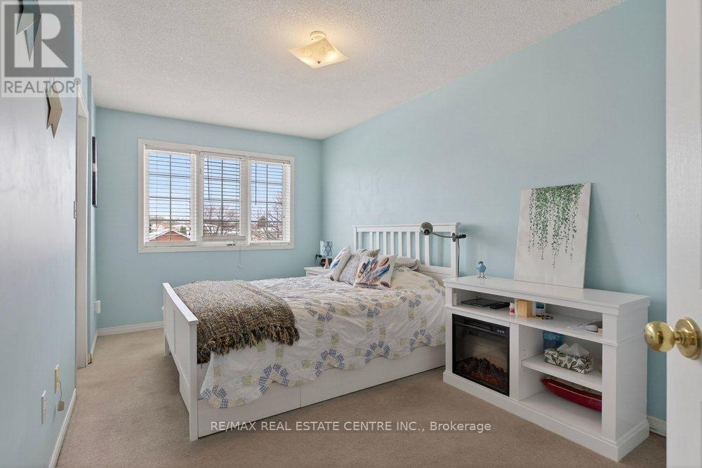 29 - 10 Cadham Boulevard Property Photo 18