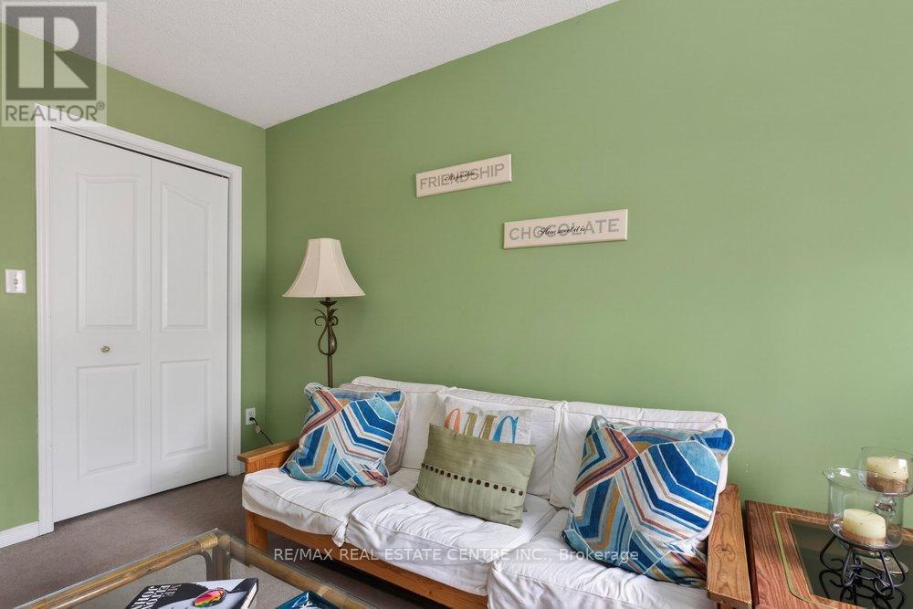 29 - 10 Cadham Boulevard Property Photo 22