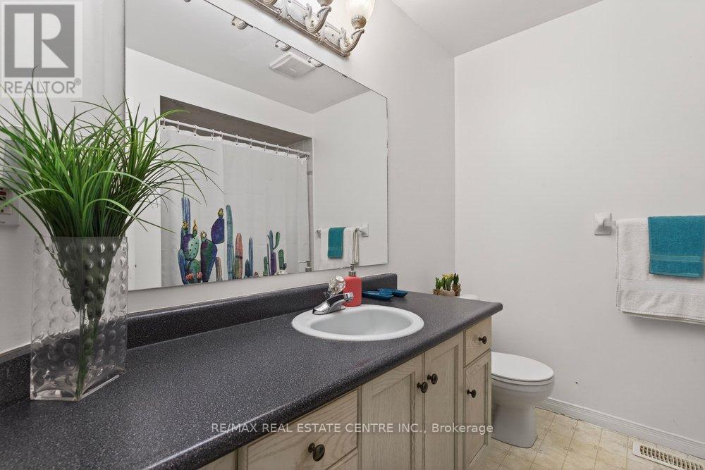 29 - 10 Cadham Boulevard Property Photo 25