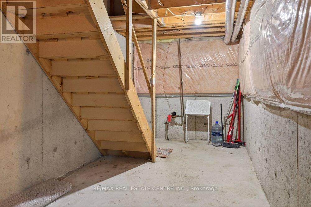 29 - 10 Cadham Boulevard Property Photo 26