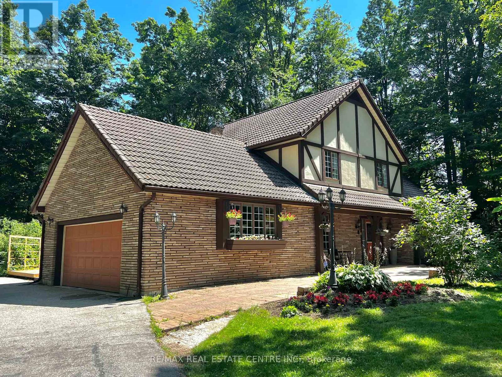 132 Birch Grove Property Photo 6