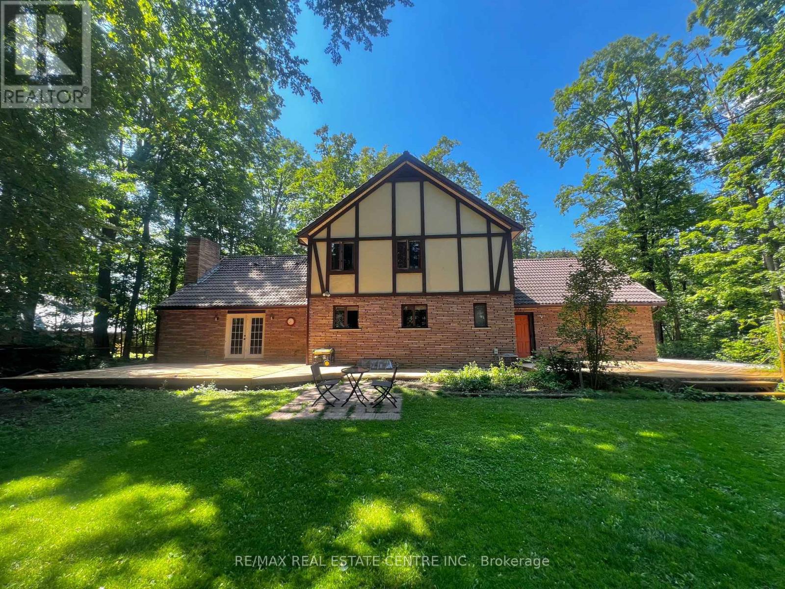 132 Birch Grove Property Photo 38