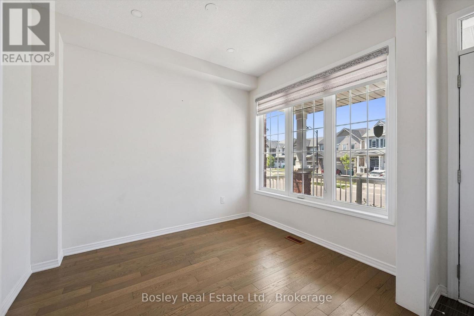 219 Dolman Street W Property Photo 8
