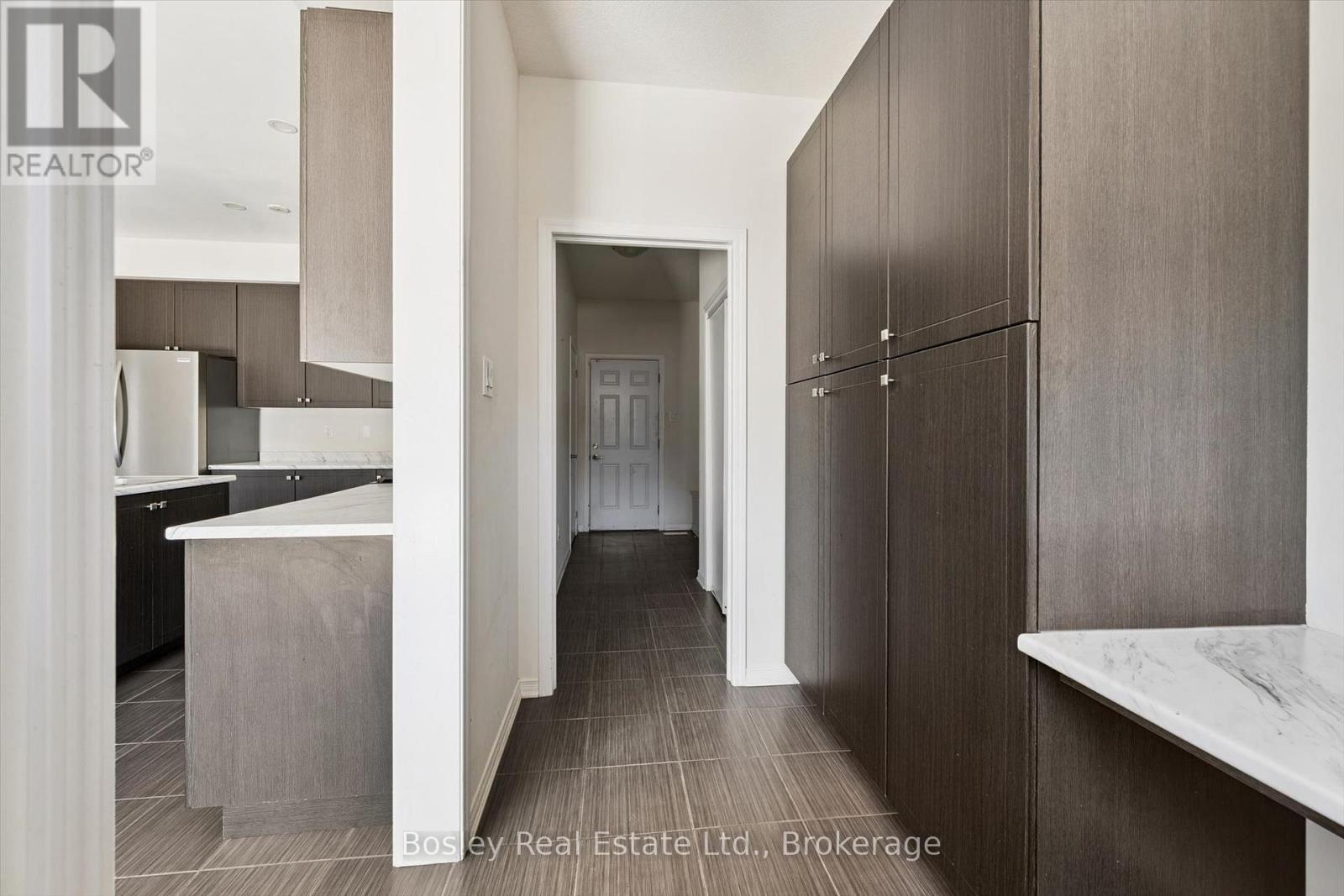 219 Dolman Street W Property Photo 26
