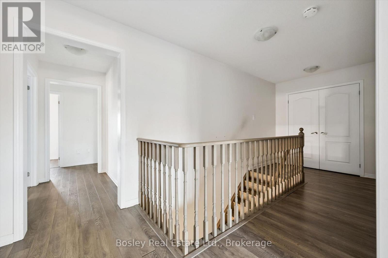 219 Dolman Street W Property Photo 27
