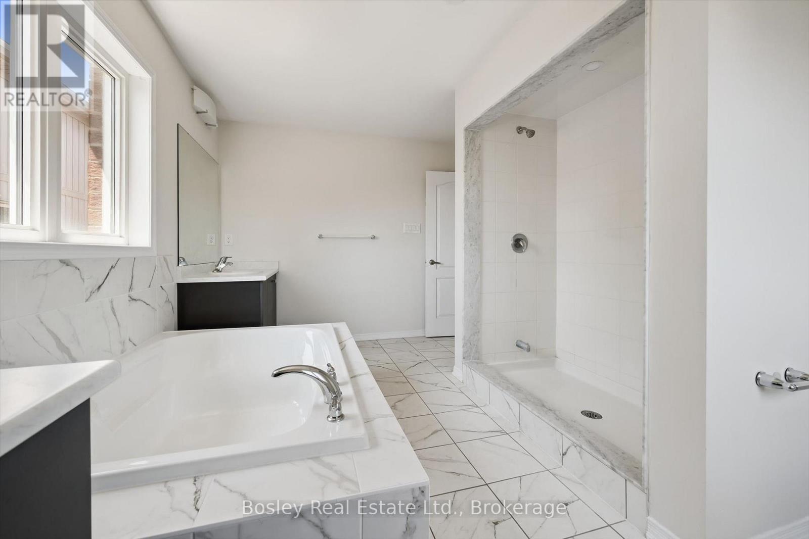 219 Dolman Street W Property Photo 34