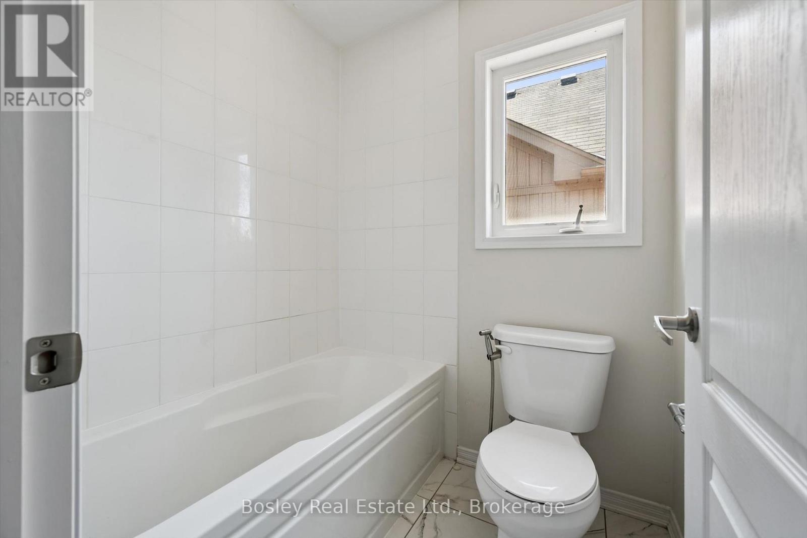 219 Dolman Street W Property Photo 43