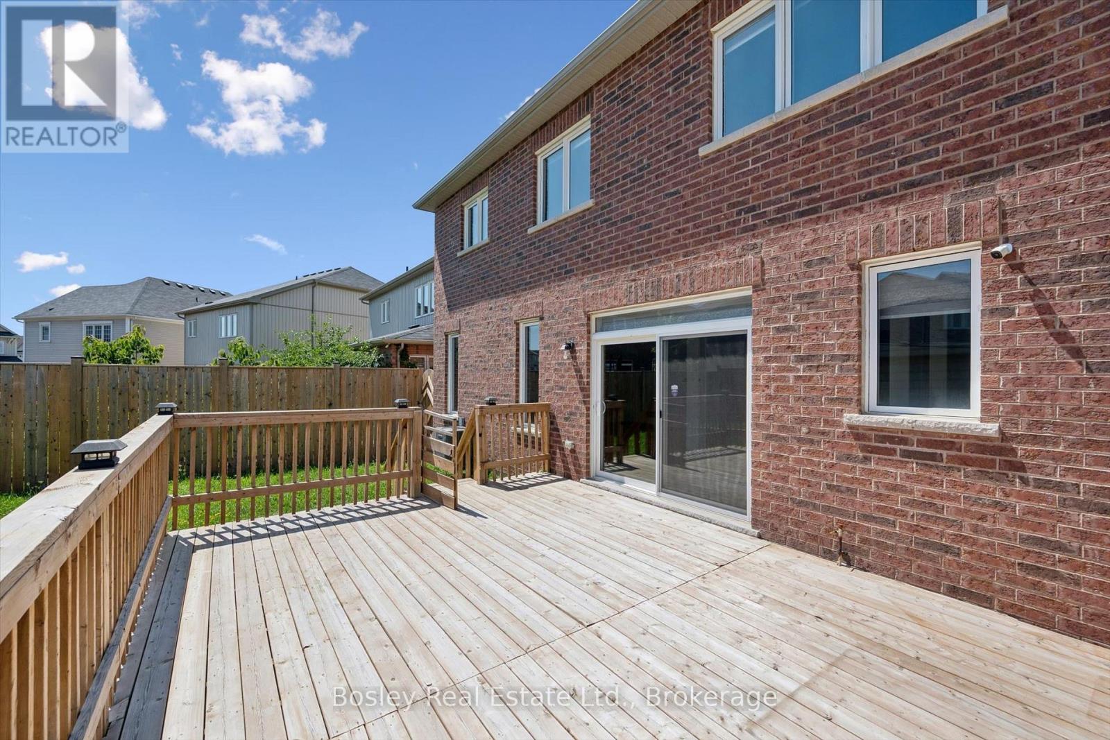 219 Dolman Street W Property Photo 45