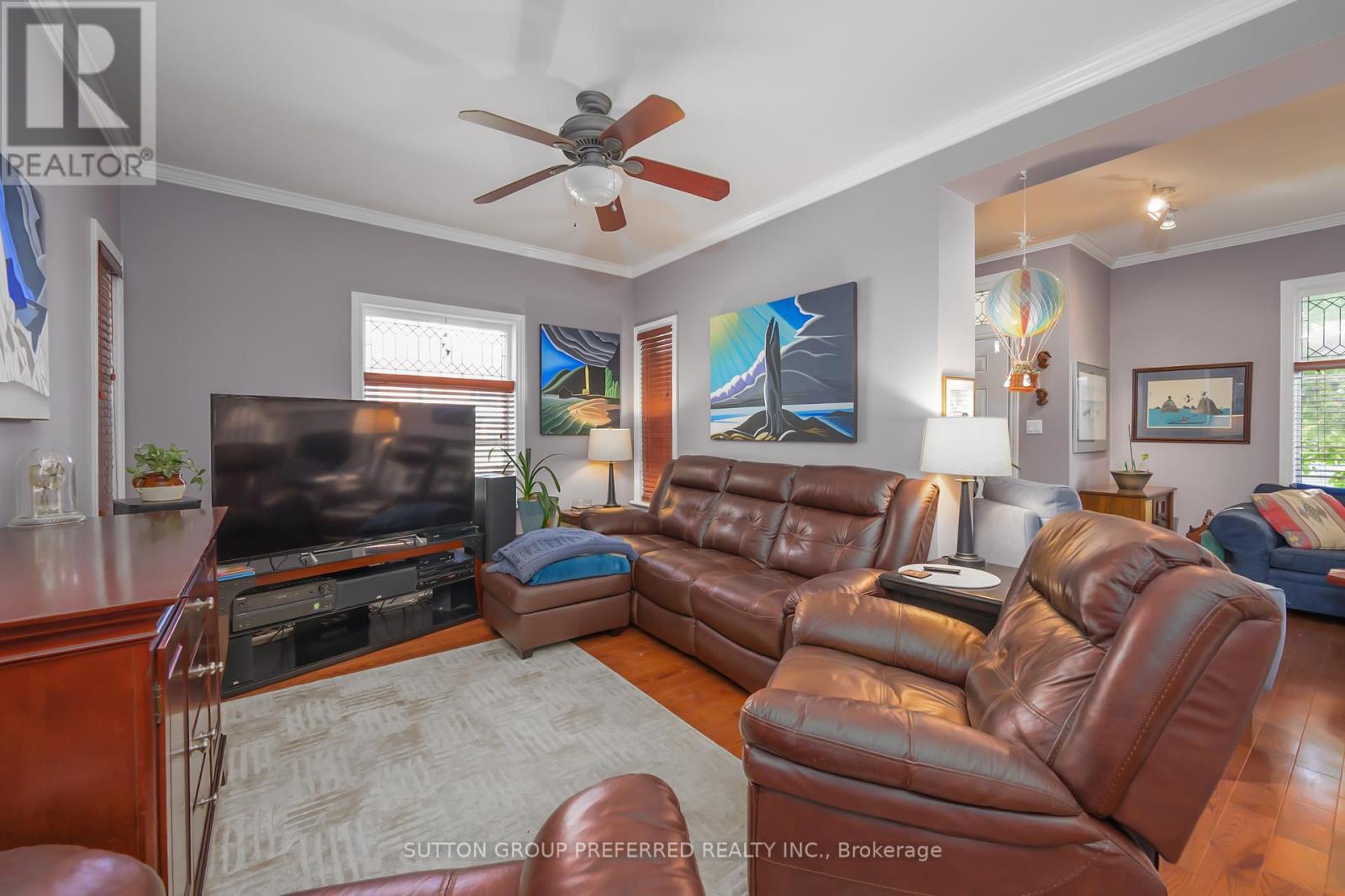 447 Woodman Avenue Property Photo 15