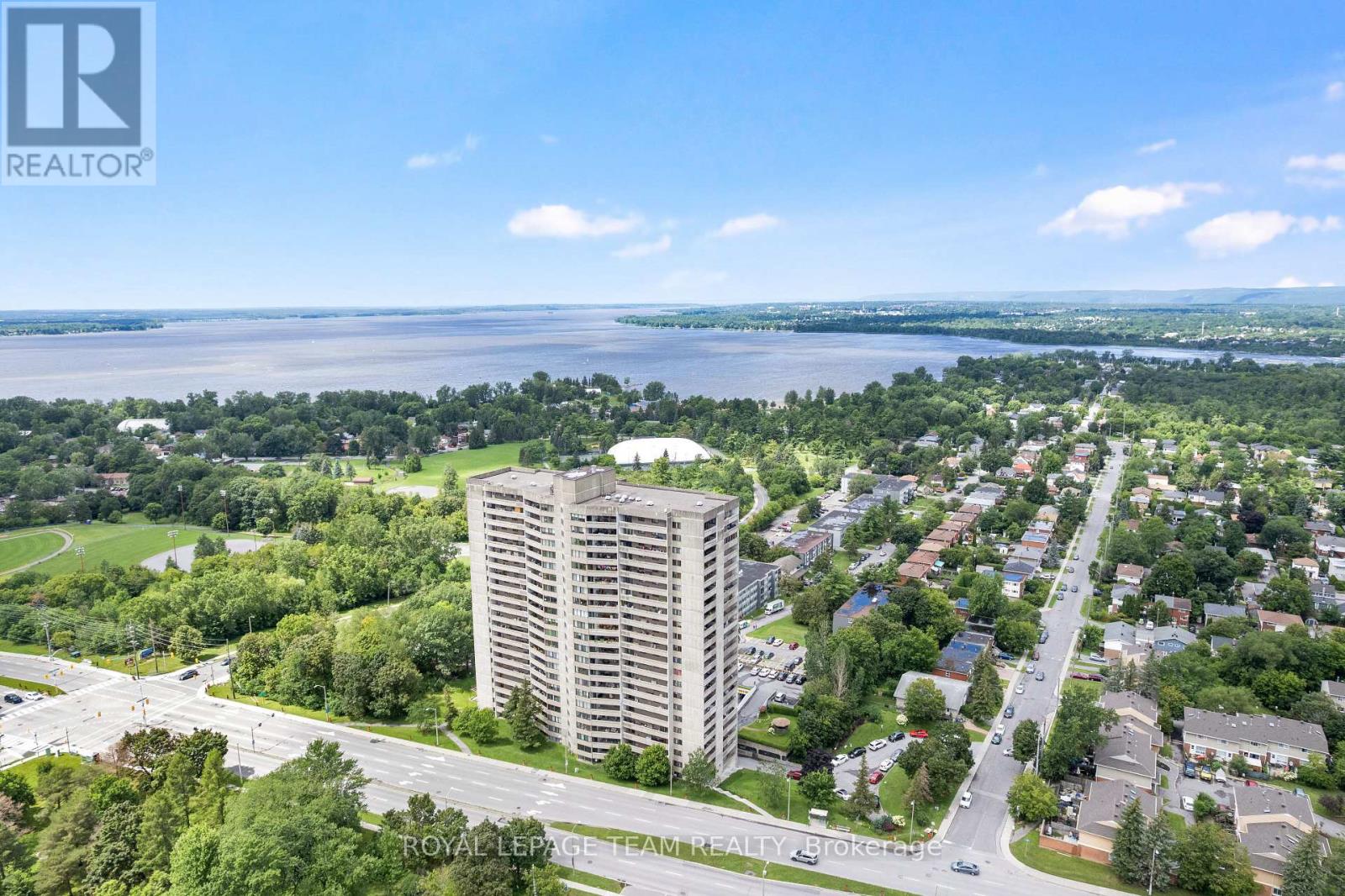 1402 - 415 Greenview Avenue Photo de la propriété 1
