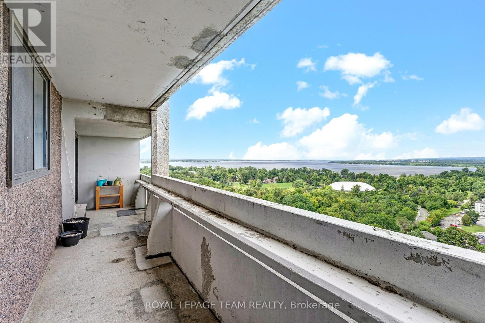 1402 - 415 Greenview Avenue Property Photo 9