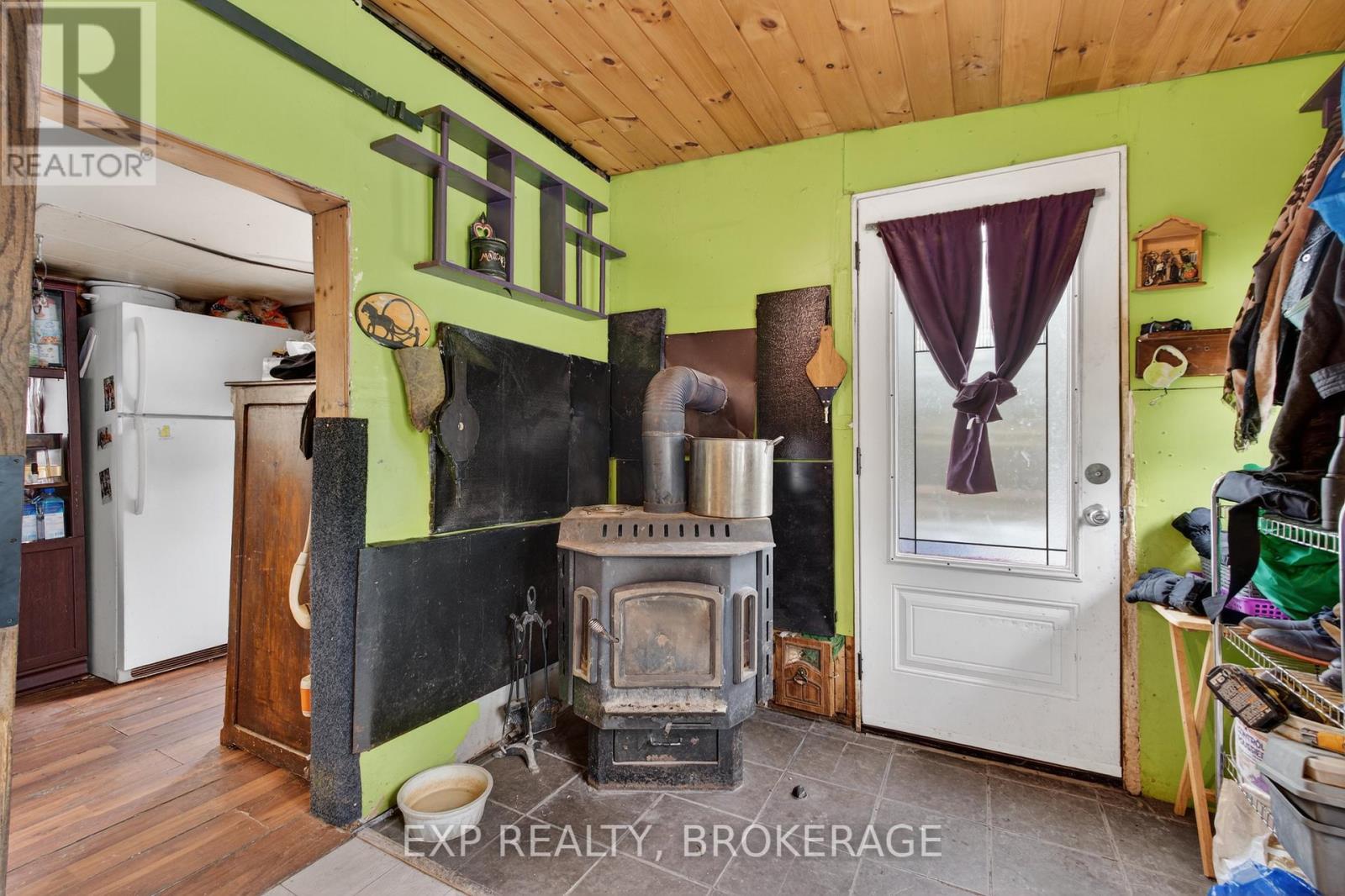 2100 Mclean Road Property Photo 12