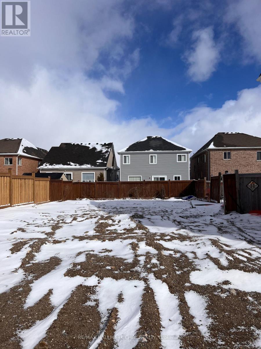 837 O'reilly Crescent Property Photo 3