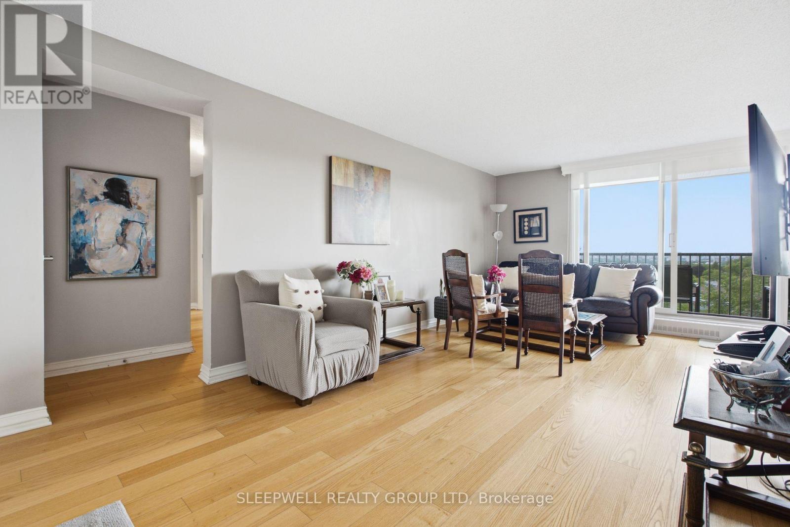 712 - 665 Bathgate Drive Property Photo 6