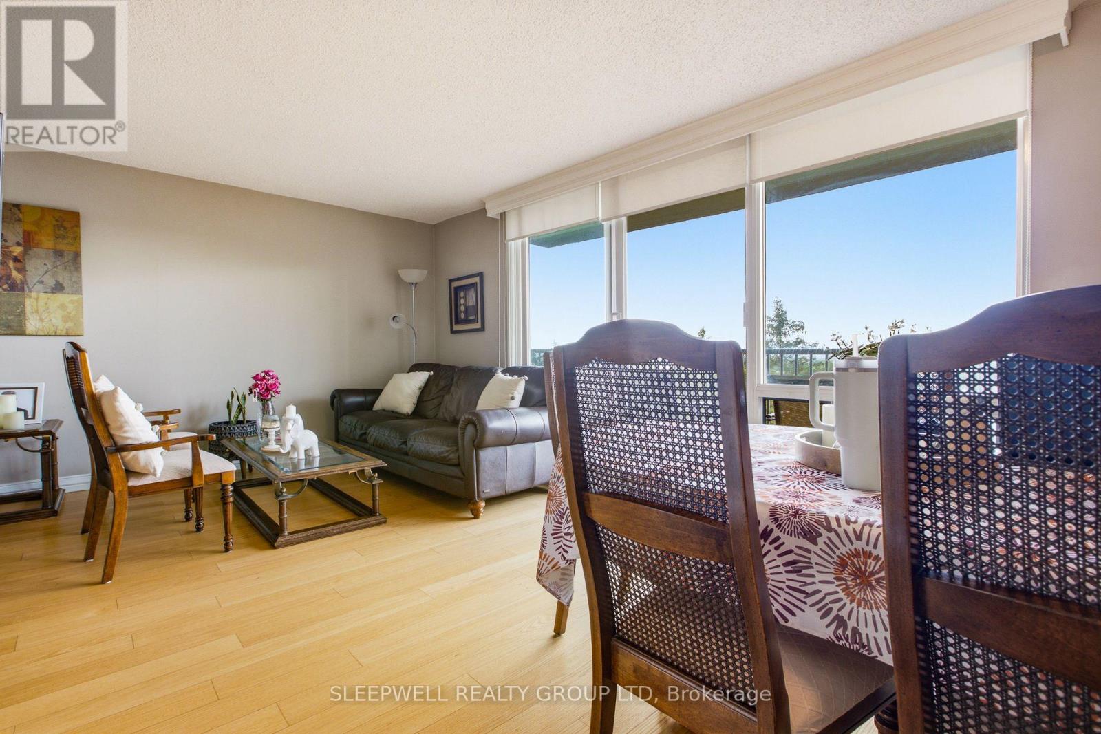 712 - 665 Bathgate Drive Property Photo 8