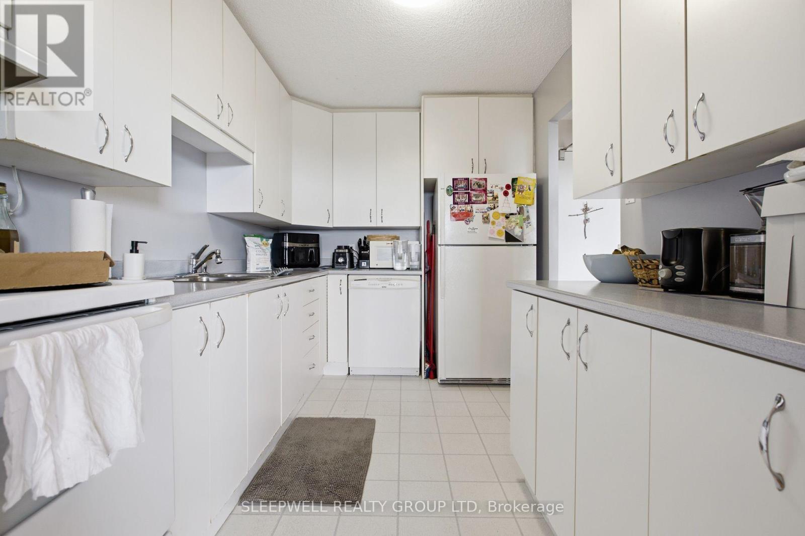 712 - 665 Bathgate Drive Property Photo 10