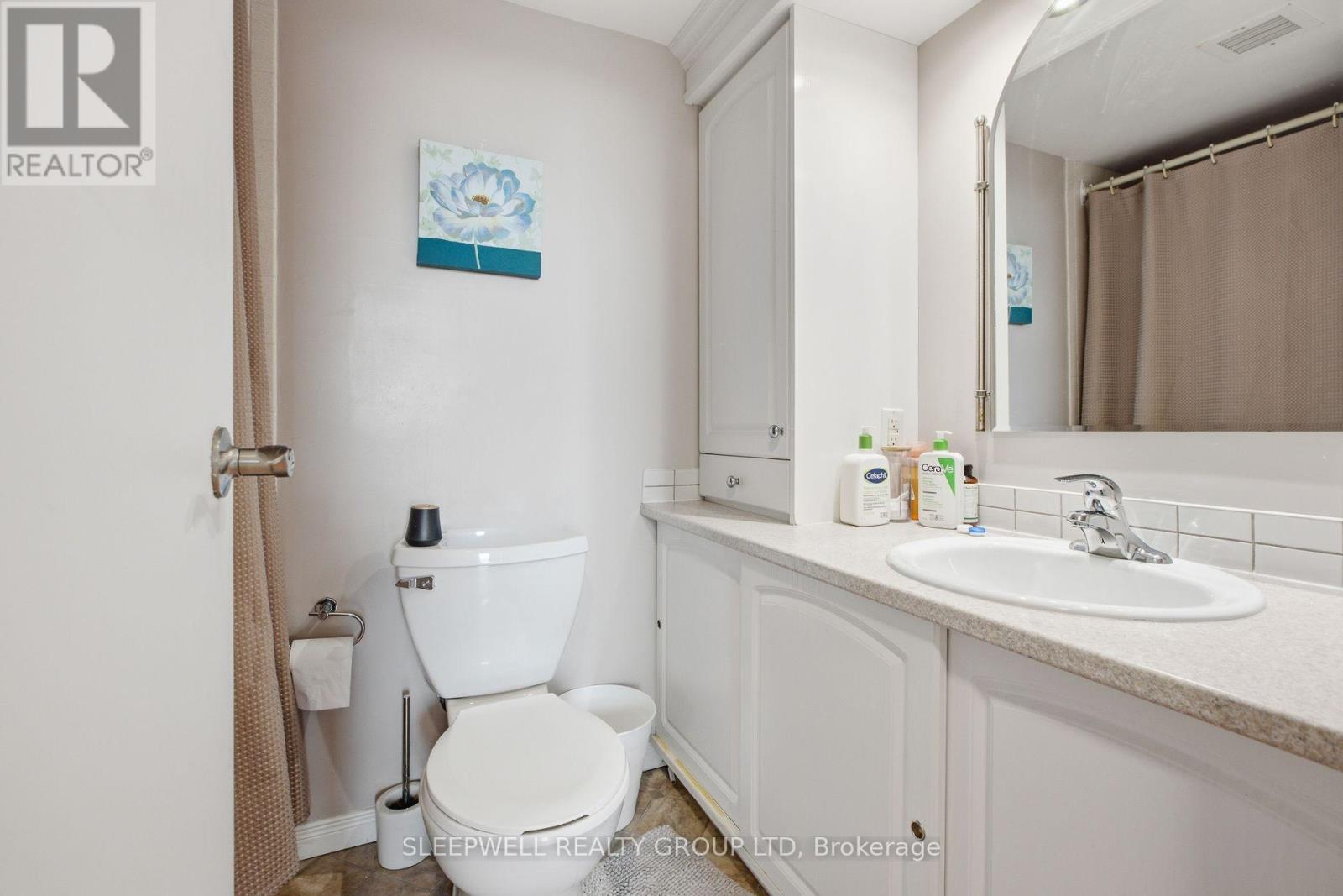 712 - 665 Bathgate Drive Property Photo 13
