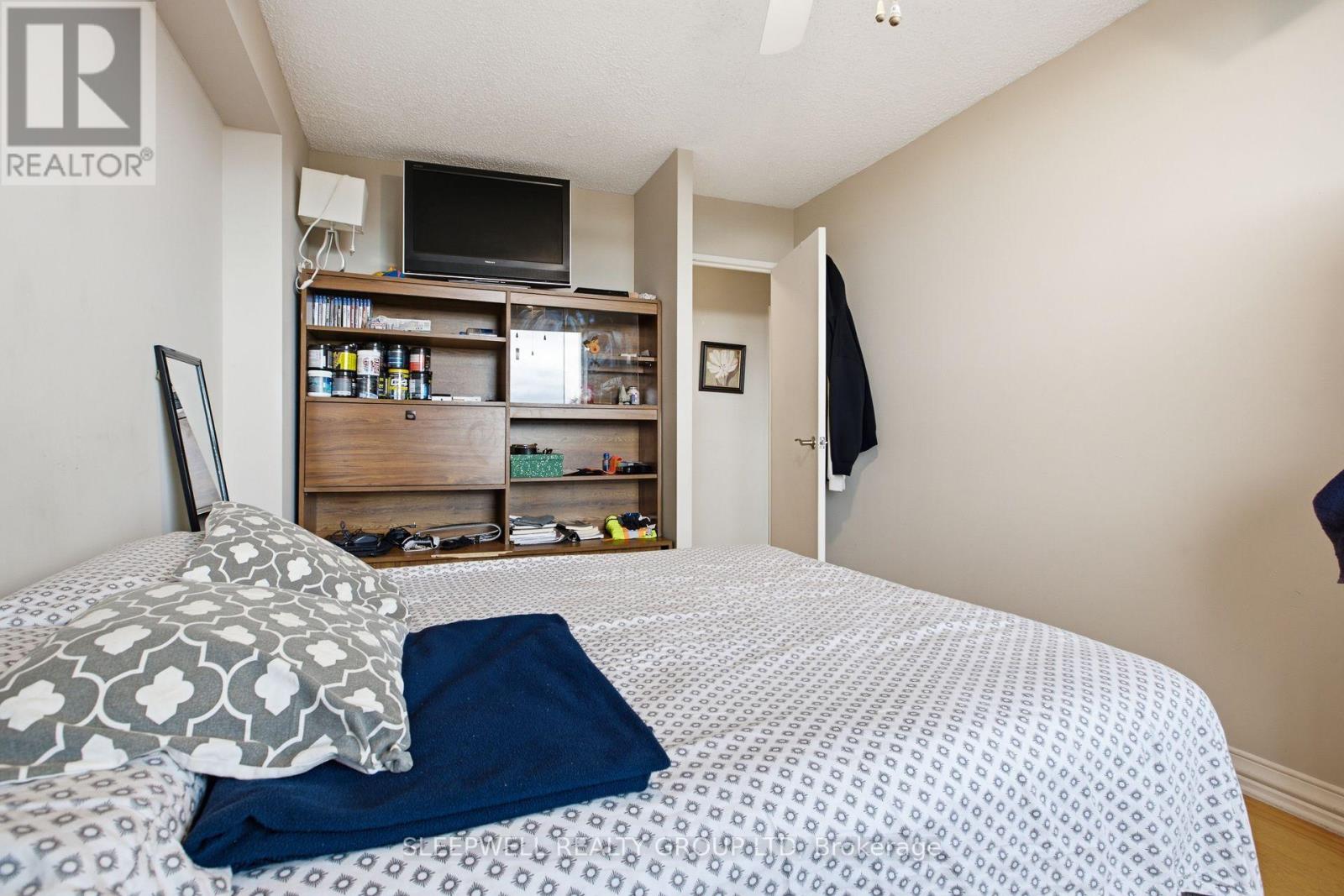 712 - 665 Bathgate Drive Property Photo 15