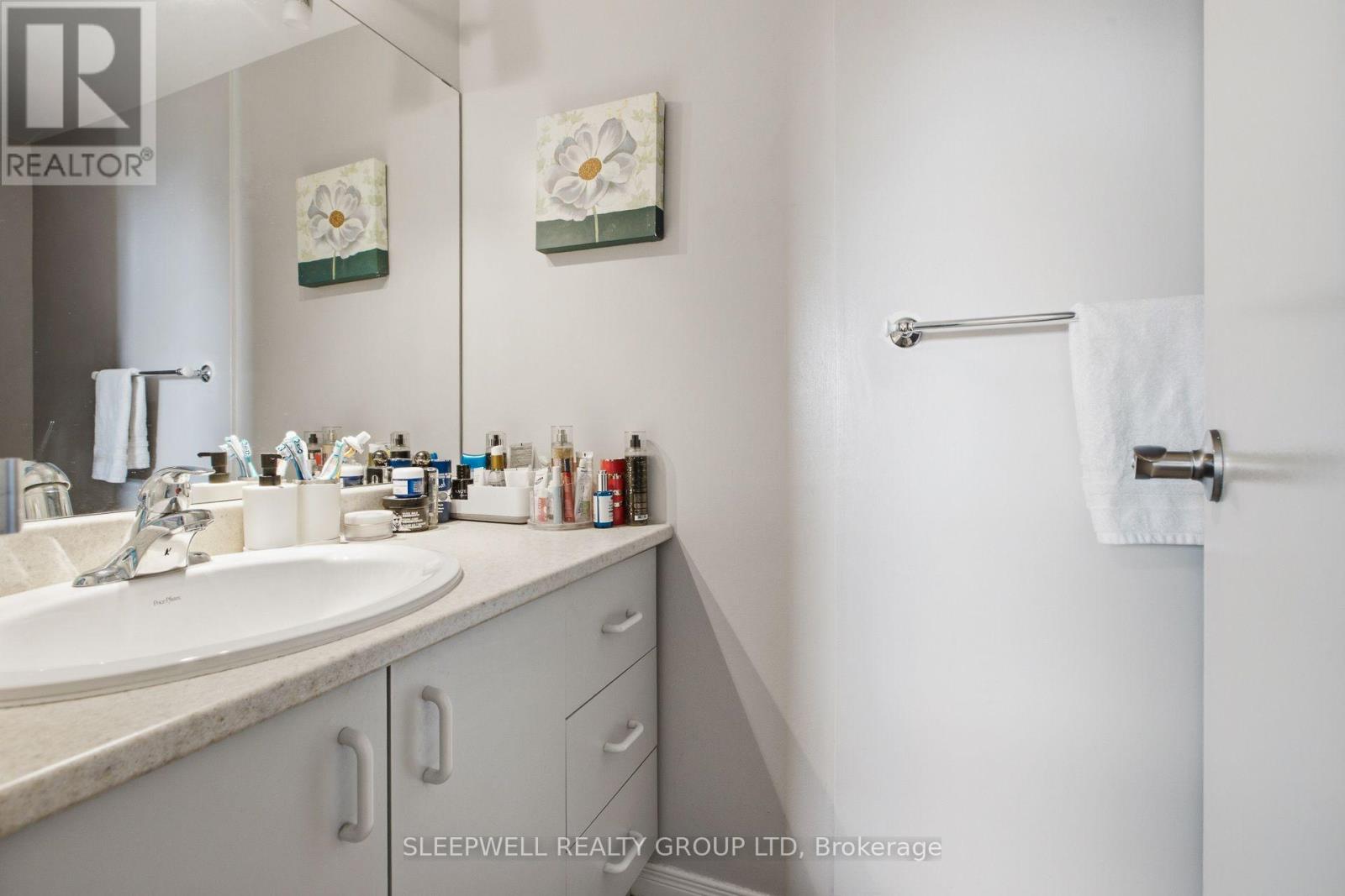 712 - 665 Bathgate Drive Property Photo 20