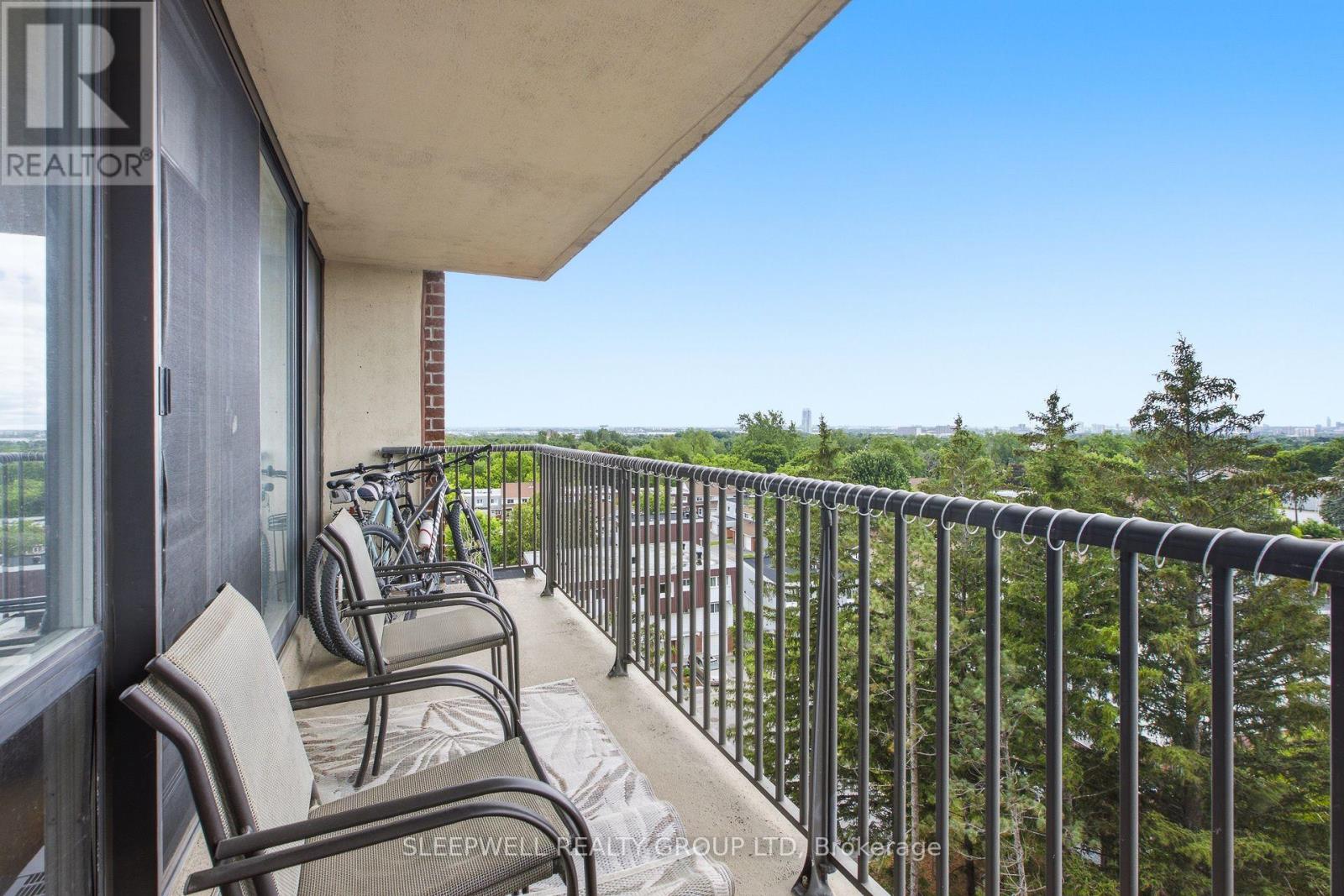 712 - 665 Bathgate Drive Property Photo 21