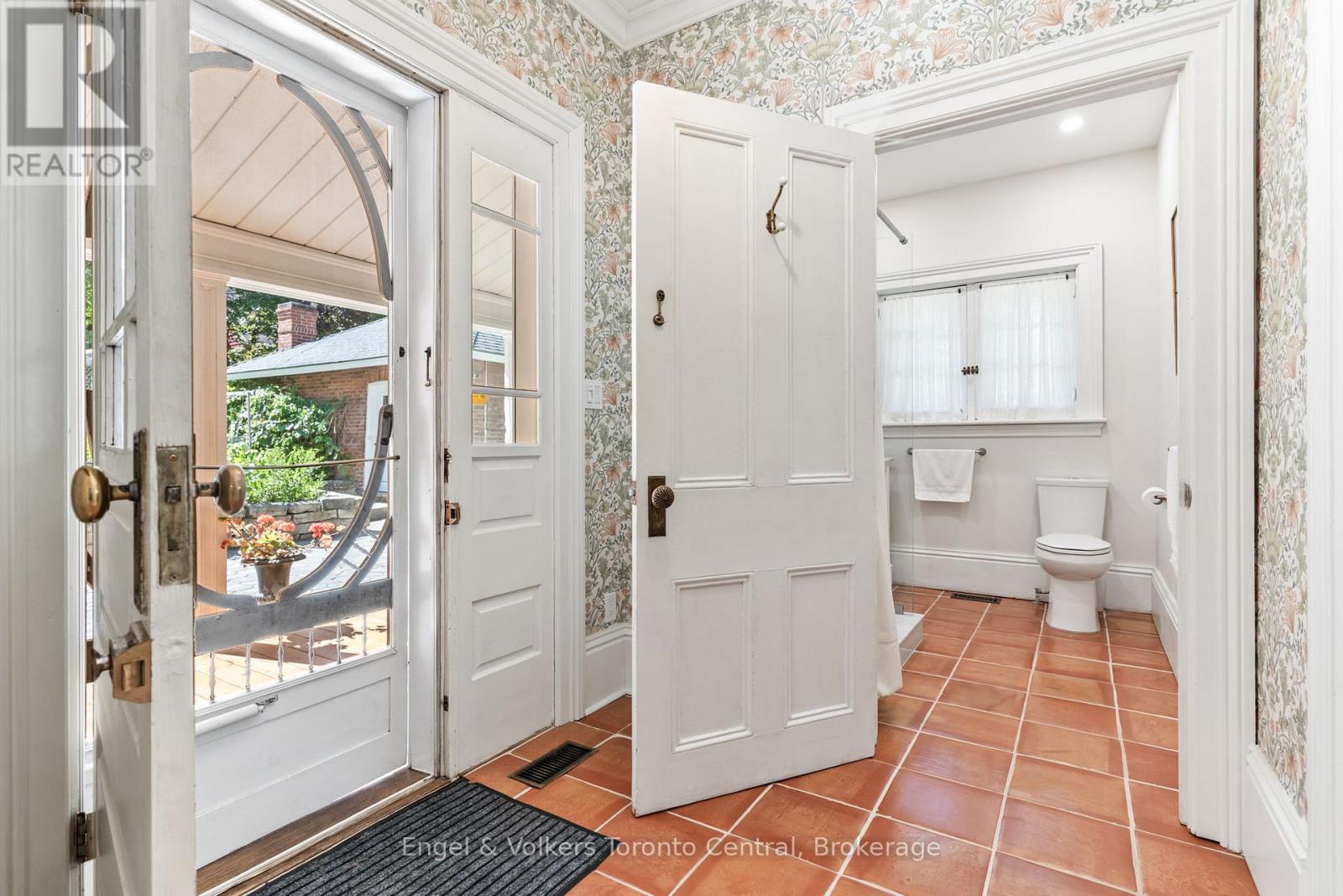 1050 4th Avenue W Property Photo 16