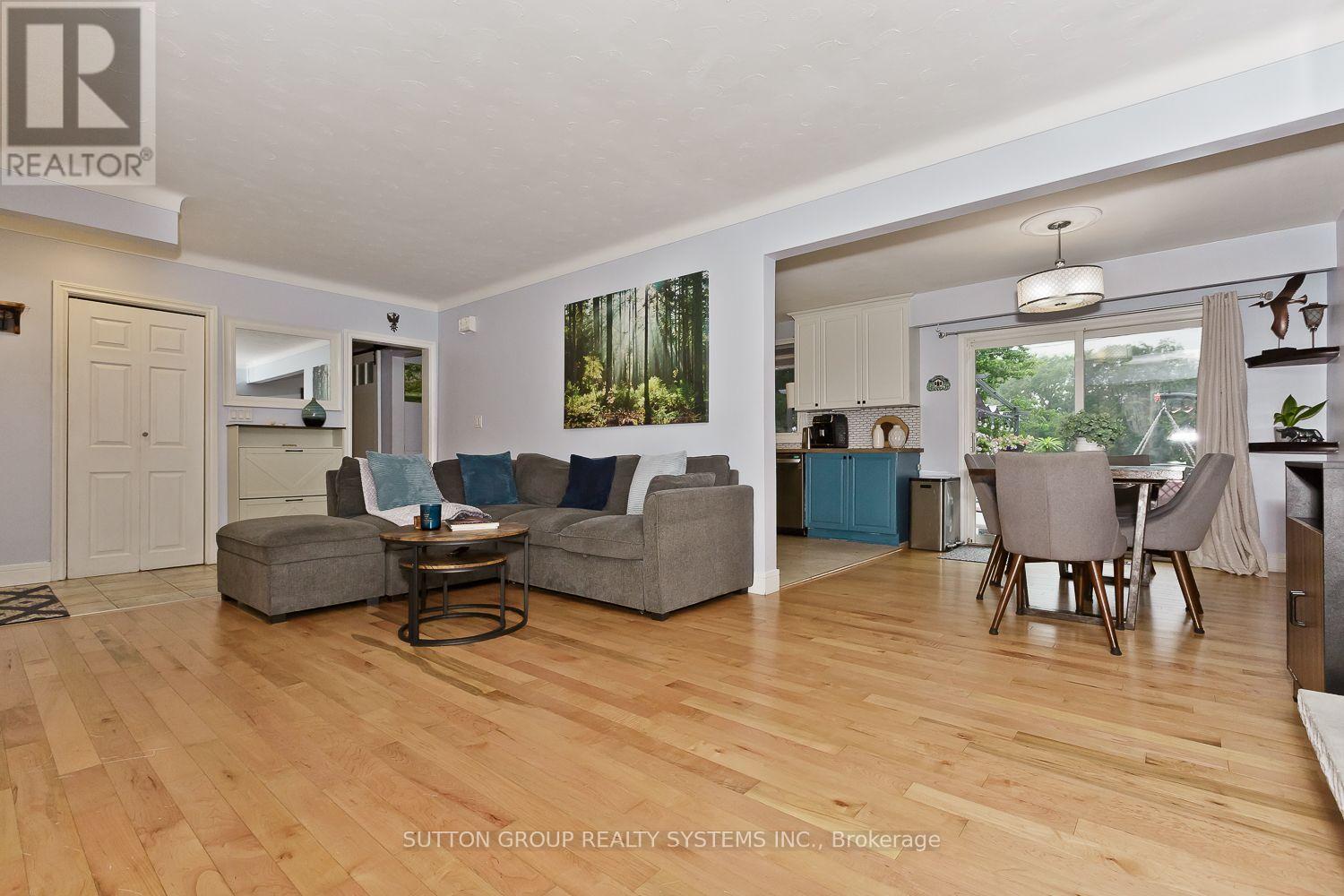 55 Richelieu Drive Property Photo 9