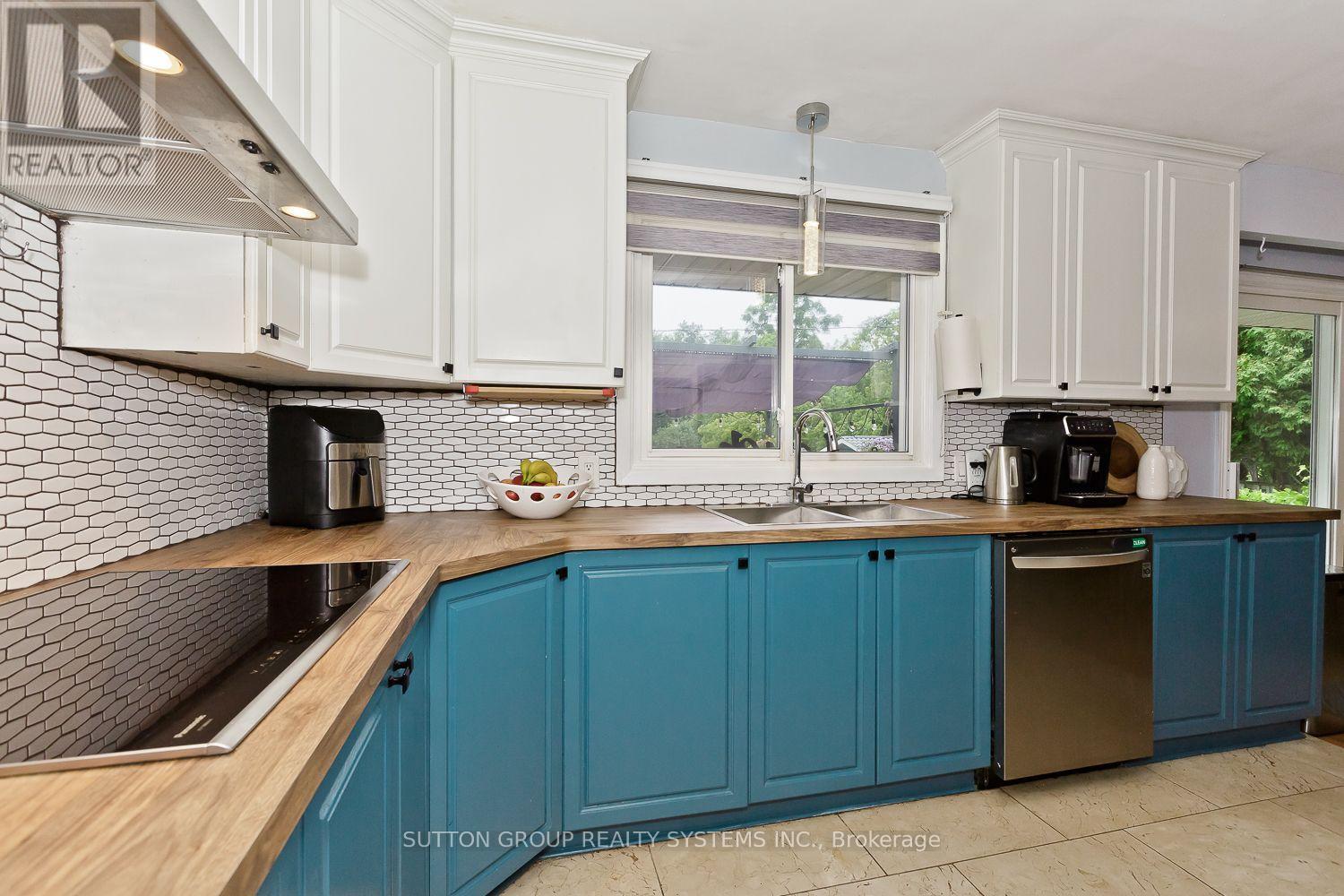 55 Richelieu Drive Property Photo 17