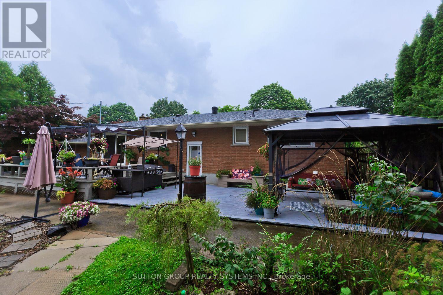 55 Richelieu Drive Property Photo 35