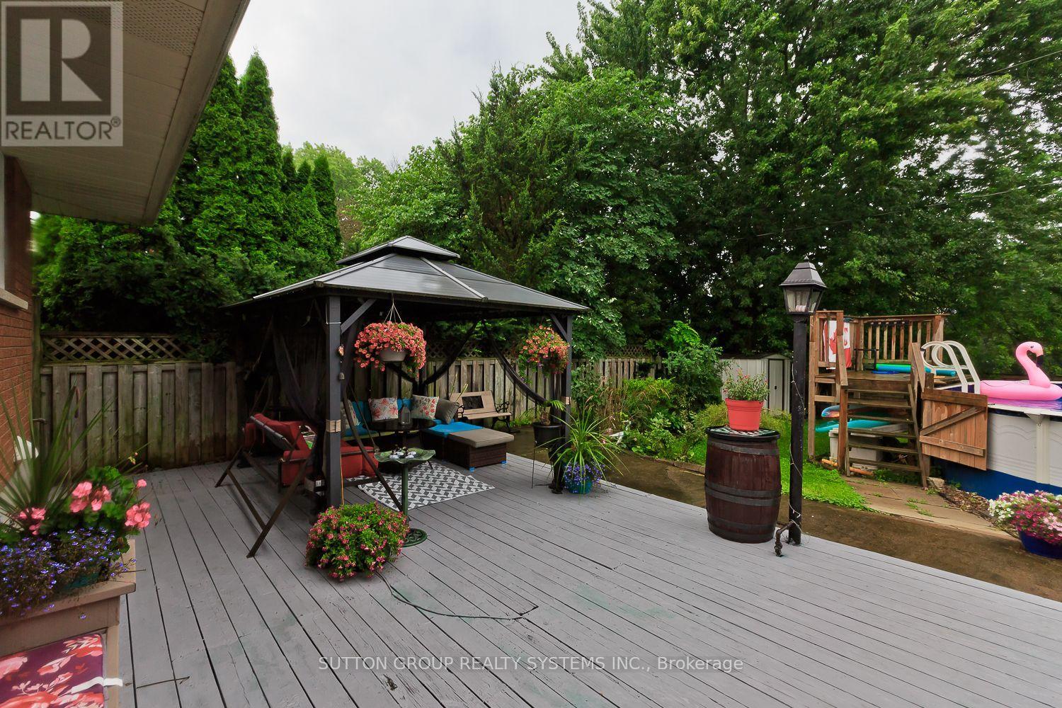 55 Richelieu Drive Property Photo 36