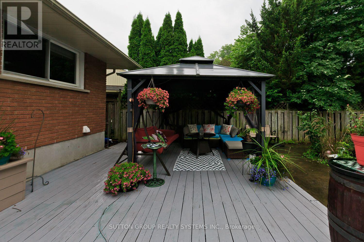 55 Richelieu Drive Property Photo 37