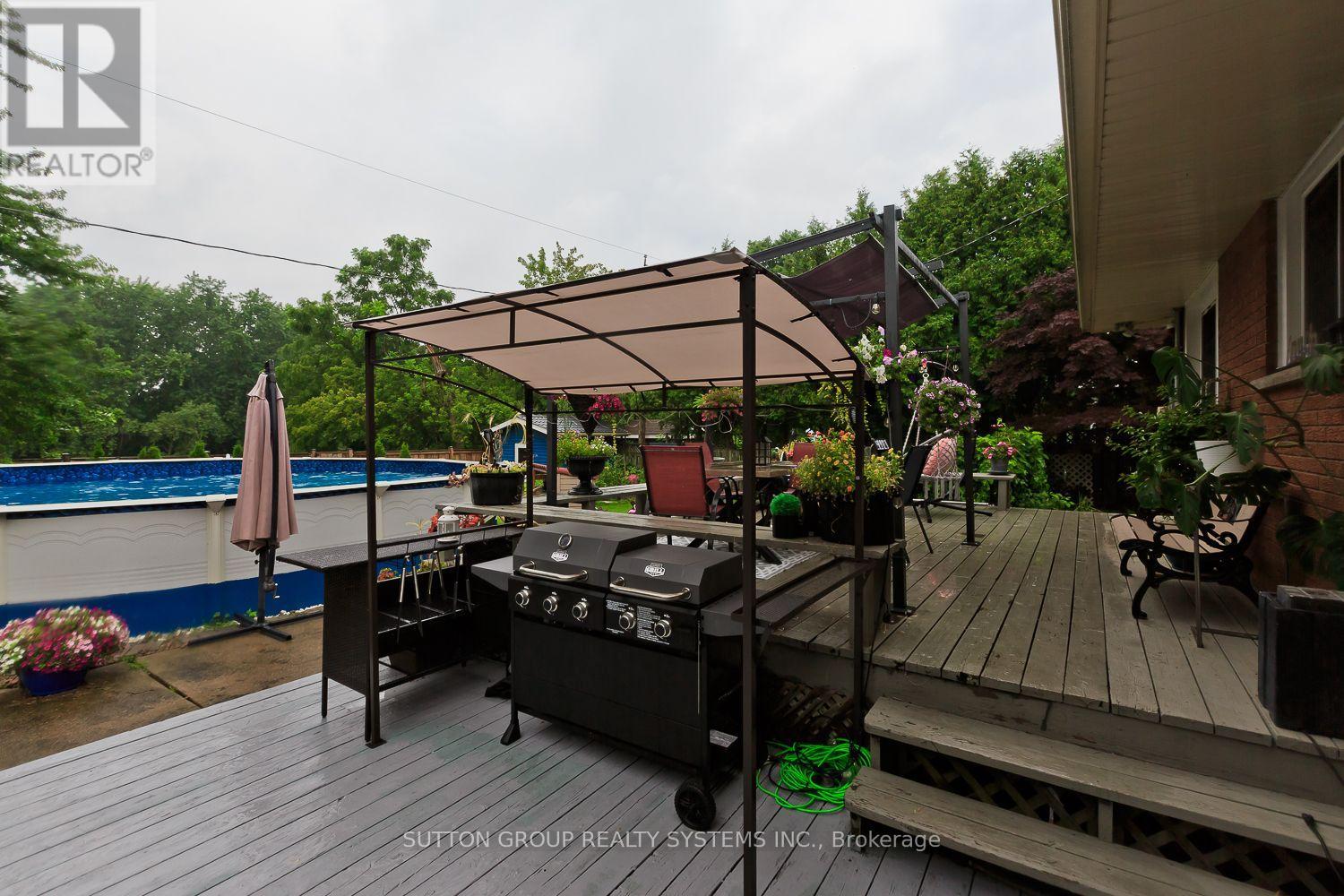 55 Richelieu Drive Property Photo 39